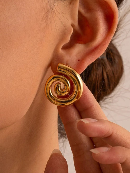 Conch Snail Stud Earrings