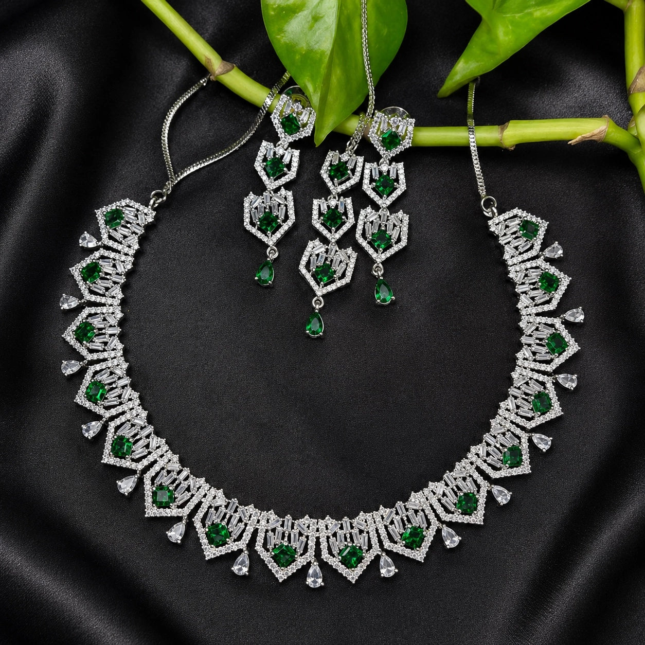 Hydro Green American Diamond Necklace With Mangtika
