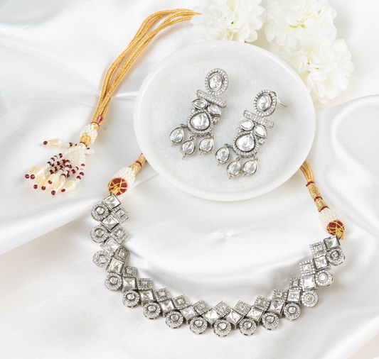 Lunar Glint Polki Necklace