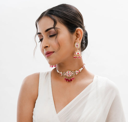 Daisy Pearl Necklace
