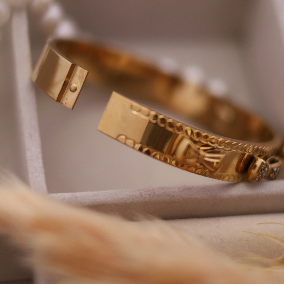 The Dainty Bow Bracelet