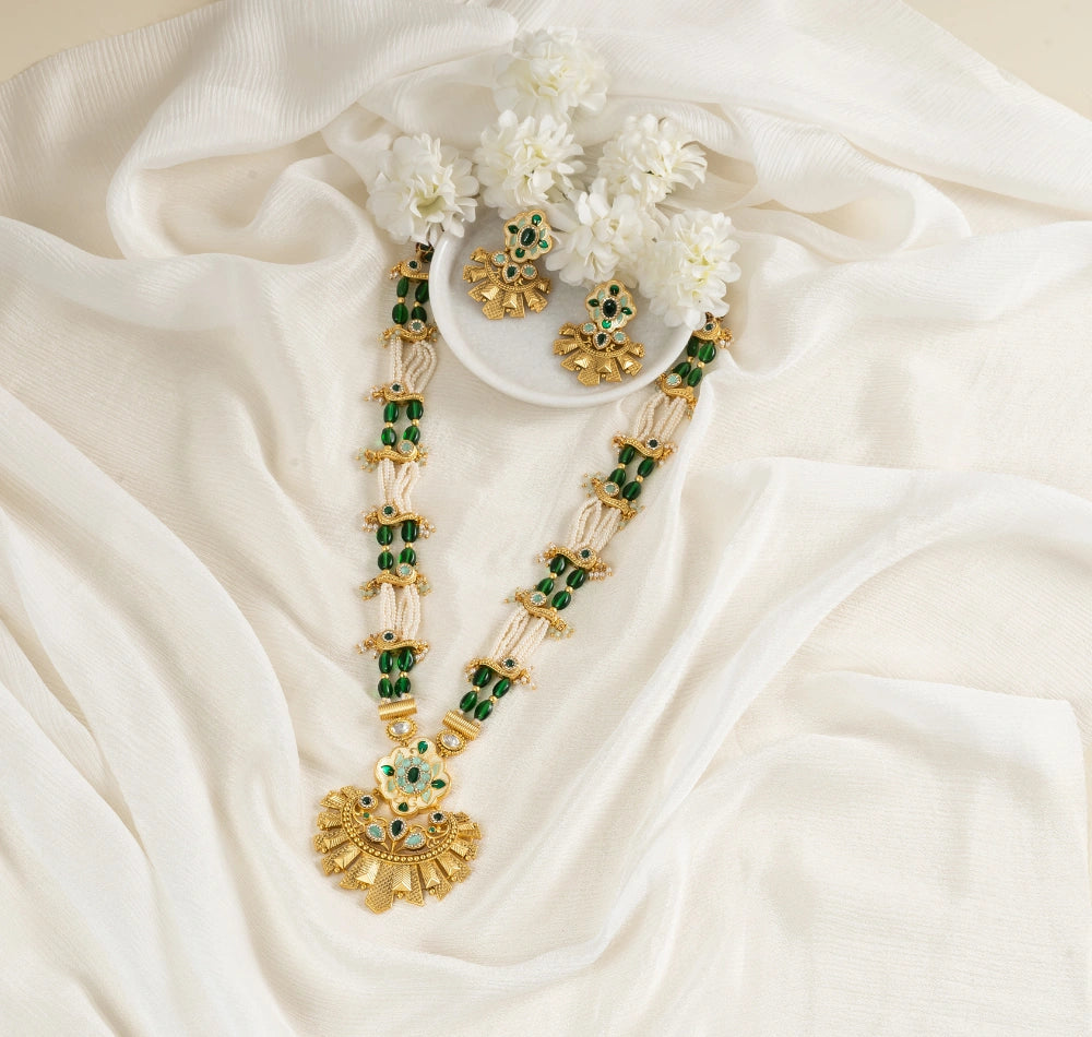Keira Green Golden Necklace