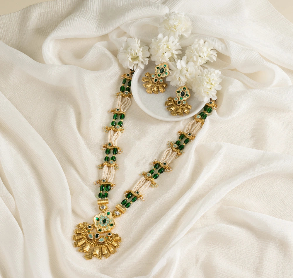 Keira Green Golden Necklace