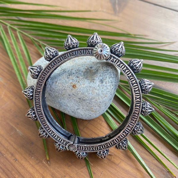 Sun Rays Inspired Oxidised Kada