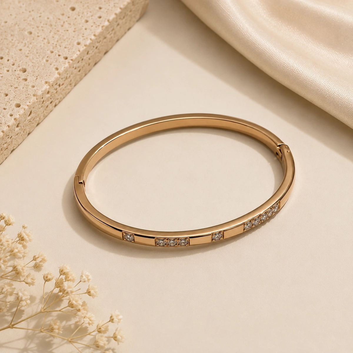 The Modern & Dainty Bracelet