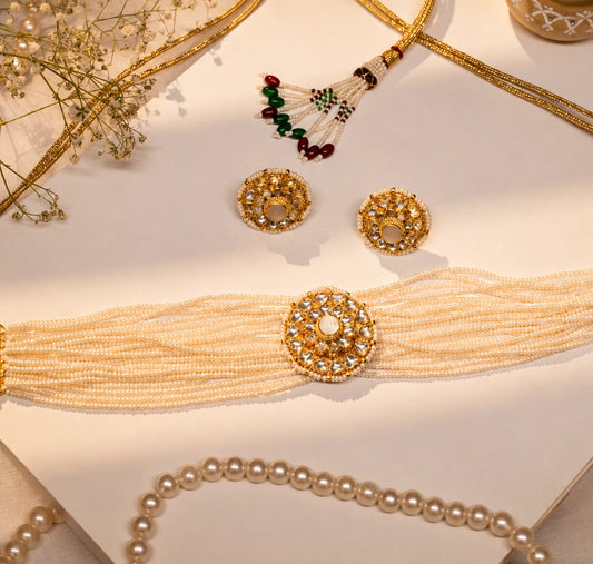 Chandramukhi White Kundan Embellished Necklace