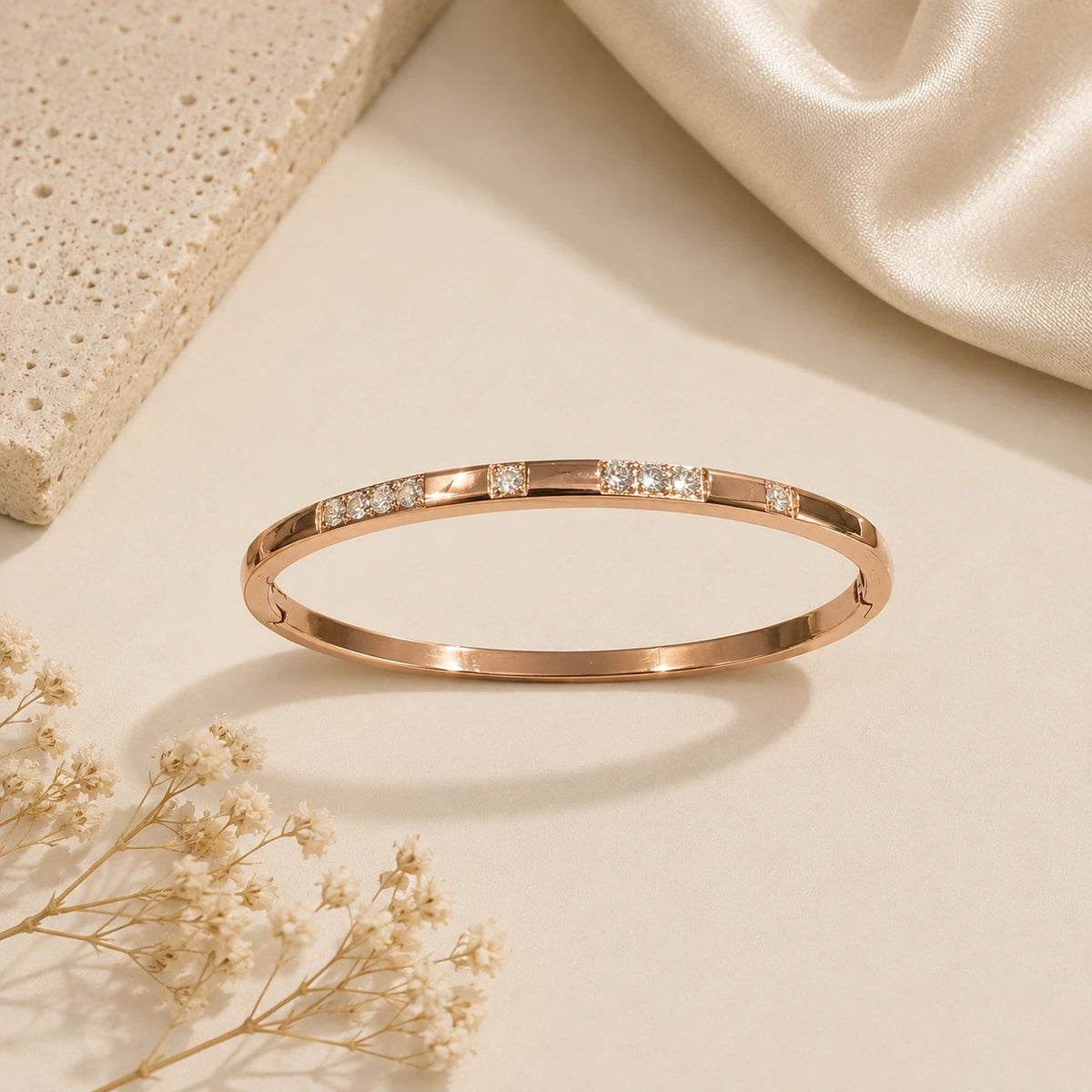 The Modern & Dainty Bracelet