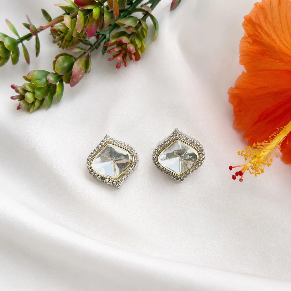 Uncut Kundan Stud Earring- White Polish
