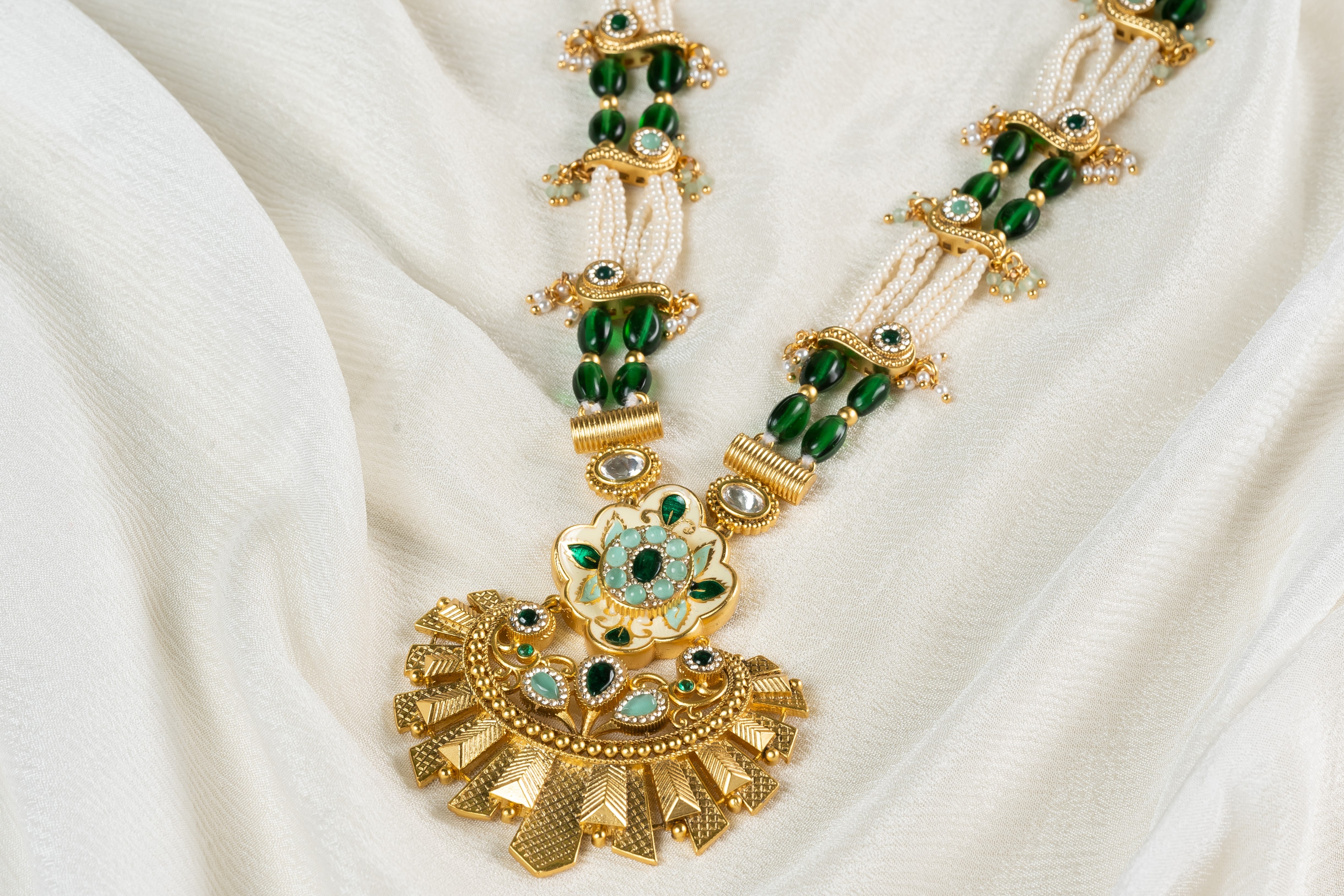 Keira Green Golden Necklace