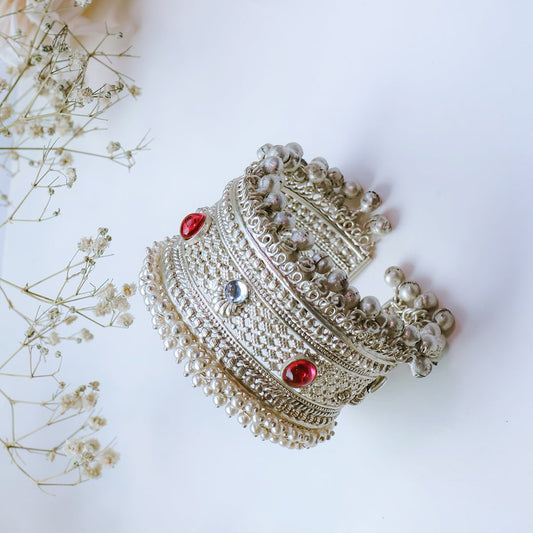 Oxidized Silver Kada with Red & White Kundan Stones and Ghungroo Detailing - Putstyle
