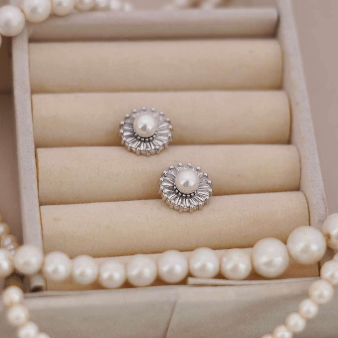 Pearl and Baguette Diamond Stud Earrings - Putstyle