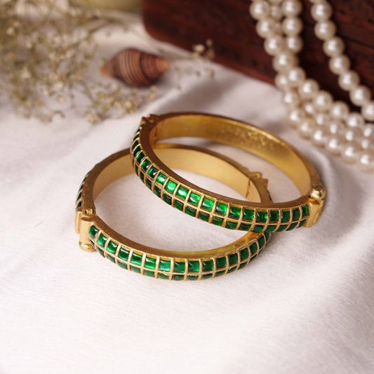 Risa Green Kundan Embellished Bangle - Putstyle
