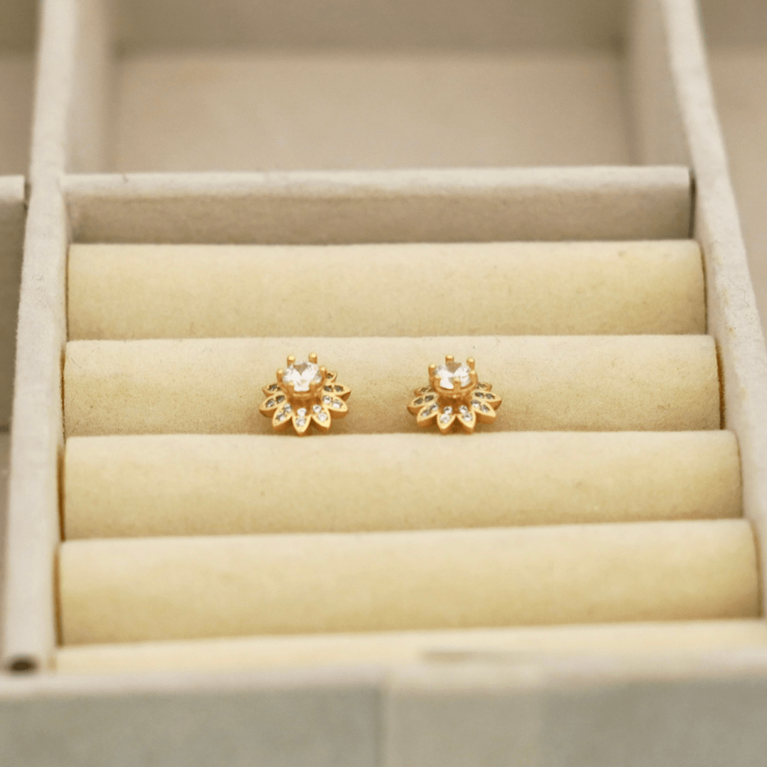 Rose Gold Sunburst Crystal Stud Earrings - Putstyle